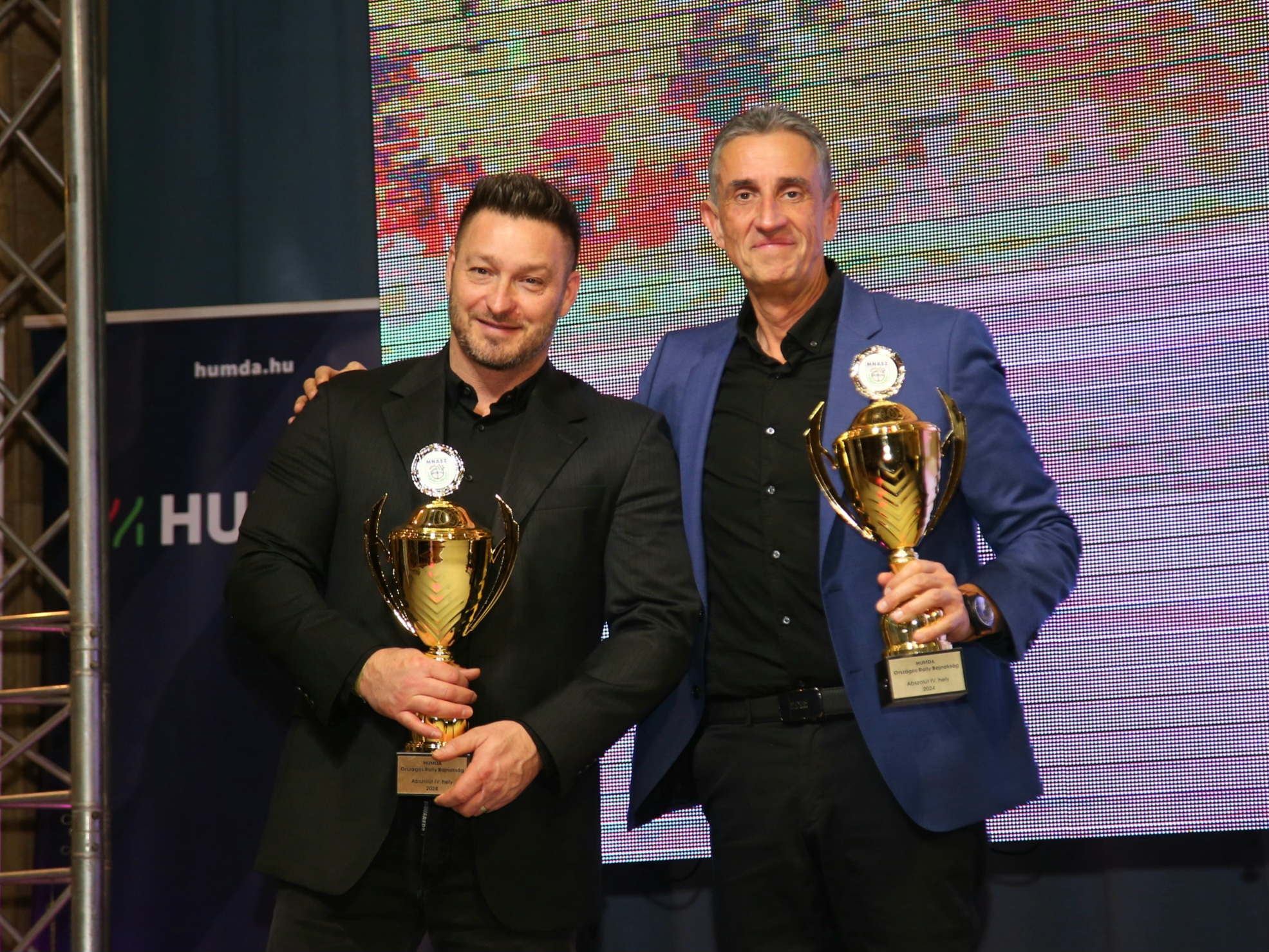 TURÁN FRICIÉKET IS DÍJAZTÁK AZ MNASZ HUMDA ORSZÁGOS RALI BAJNOKSÁG DÍJKIOSZTÓ GÁLÁJÁN
