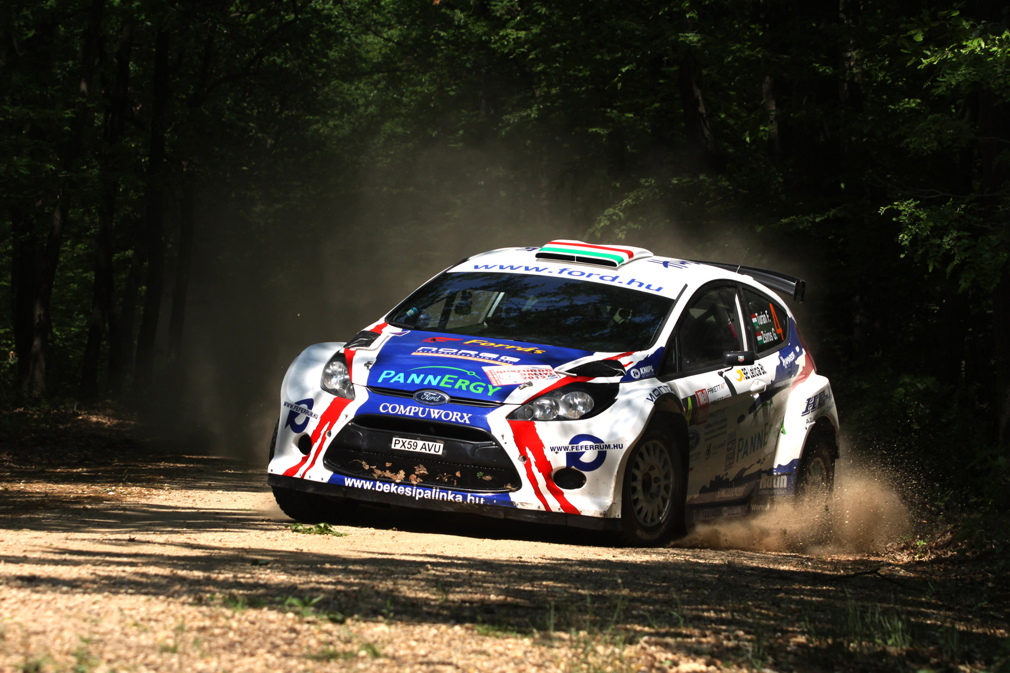 A hétvége ismét a száguldásé