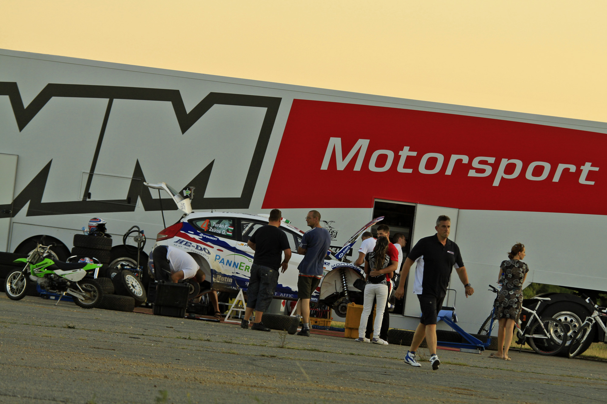 Banális hiba miatt esett ki a Turán Motorsport párosa