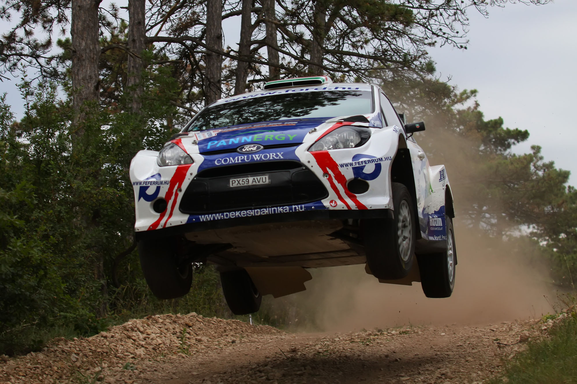 Szoros küzdelem a Veszprém Rallye első napján