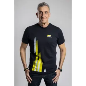 Fekete környakú, férfi póló