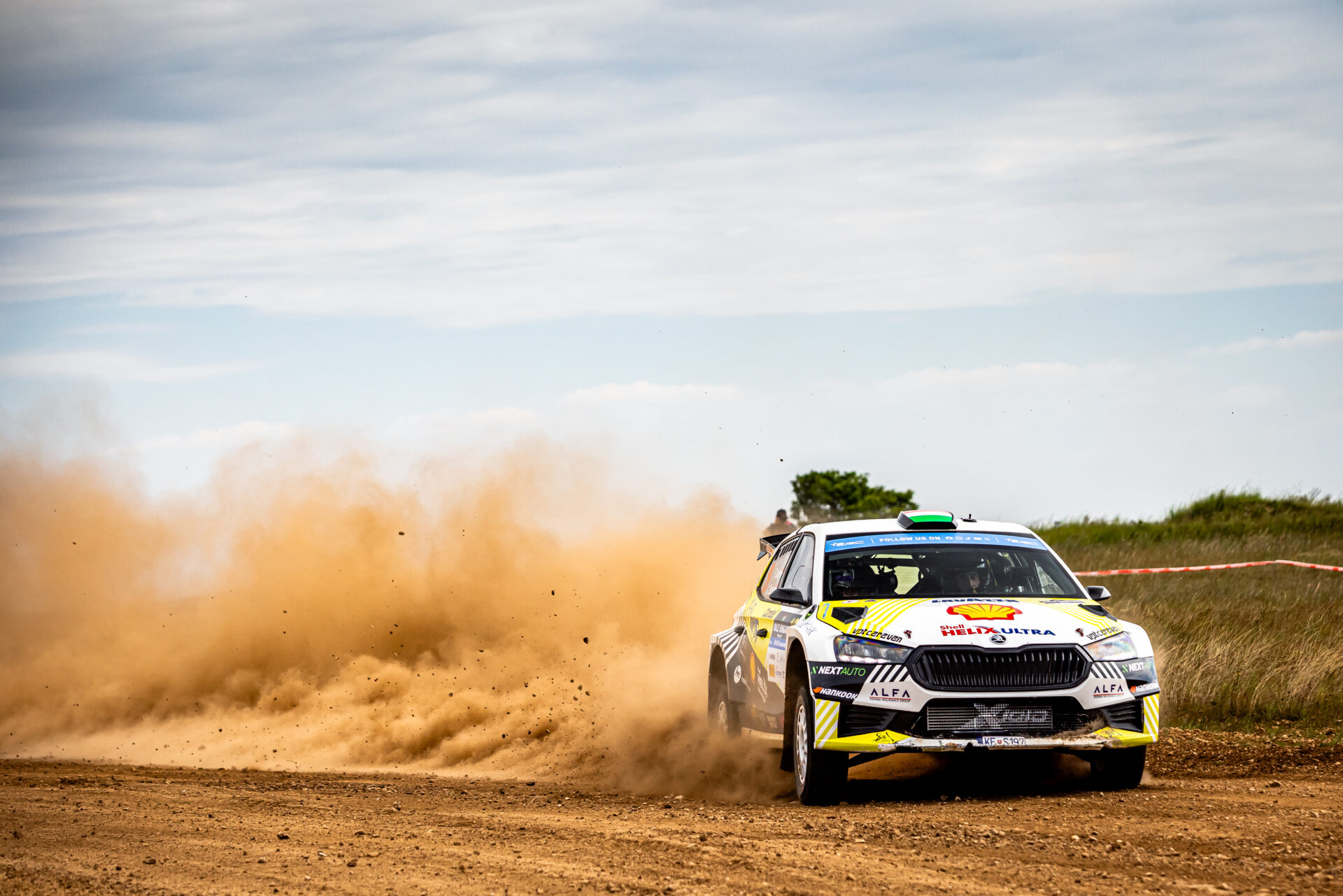 VIDEÓ: JÓ KEZDET, MAJD BALSZERENCSÉS KICSÚSZÁS – RALLY HUNGARY 2025.